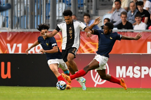  多特蒙德力争续约U17世少赛冠军成员卡巴尔