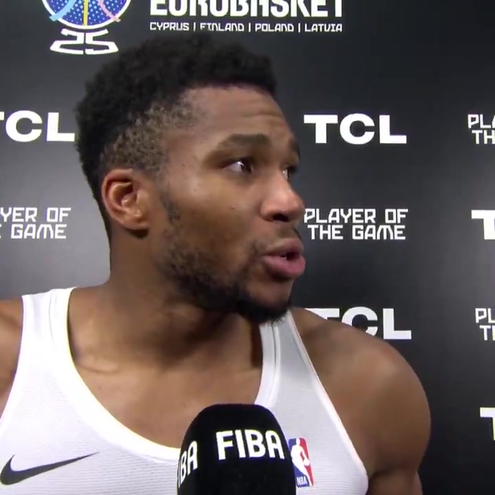  凡尔赛呢字母哥我不想出名我只是喜欢打篮球