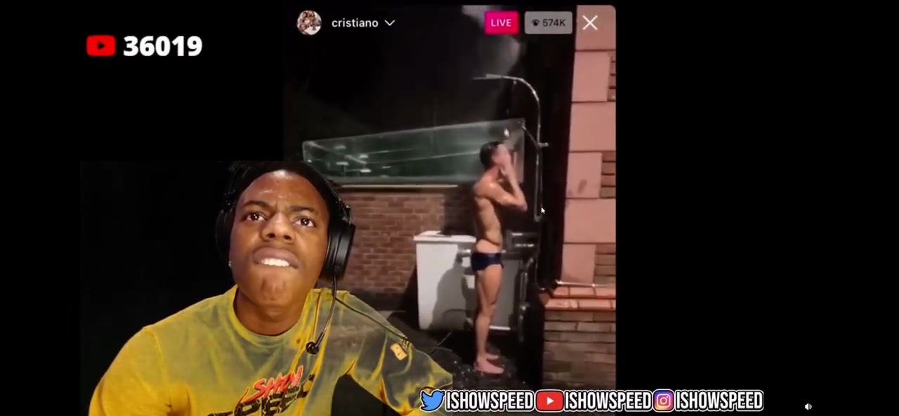  超级名场面甲亢哥直播看C罗直播洗澡并饥渴难耐