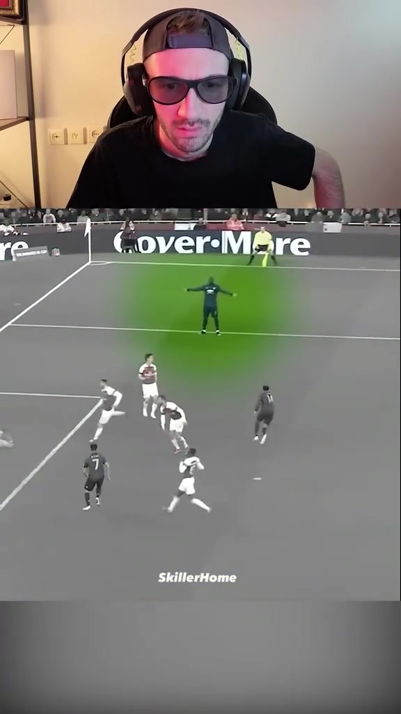  网友晒对比视频其实最爱卢卡库的还是劳塔罗